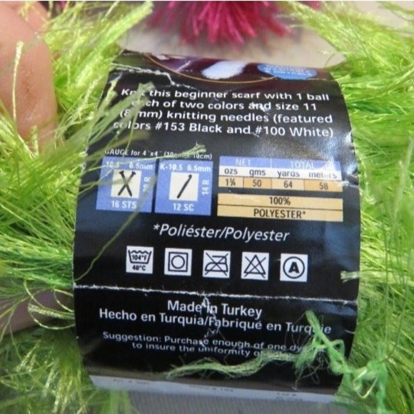 4 Skeins Lion Brand Fun Fur Yarn - New - Picture 3 of 5